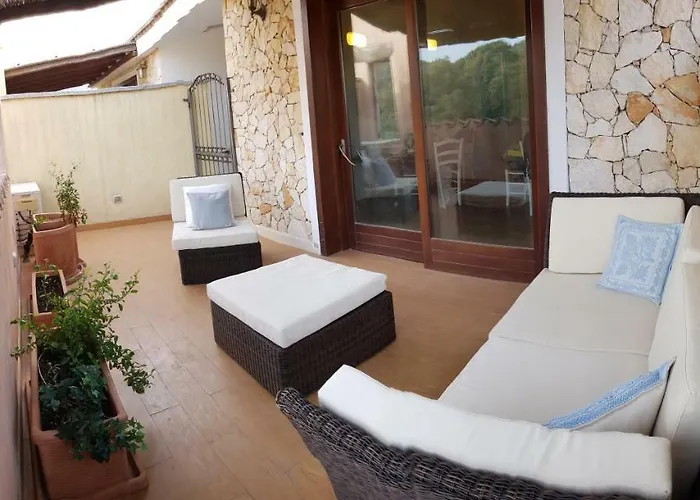 Bilocale Mansardato Con Terrazza Διαμέρισμα Villasimius