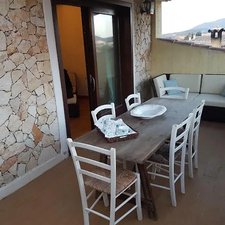 Bilocale Mansardato Con Terrazza * فيلاّسيمِيوس