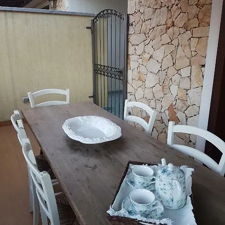 Bilocale Mansardato Con Terrazza فيلاّسيمِيوس